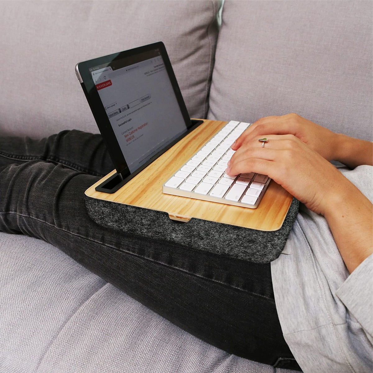 Kikkerland- 2-in-1 Tablet-Ständer mit Tablett