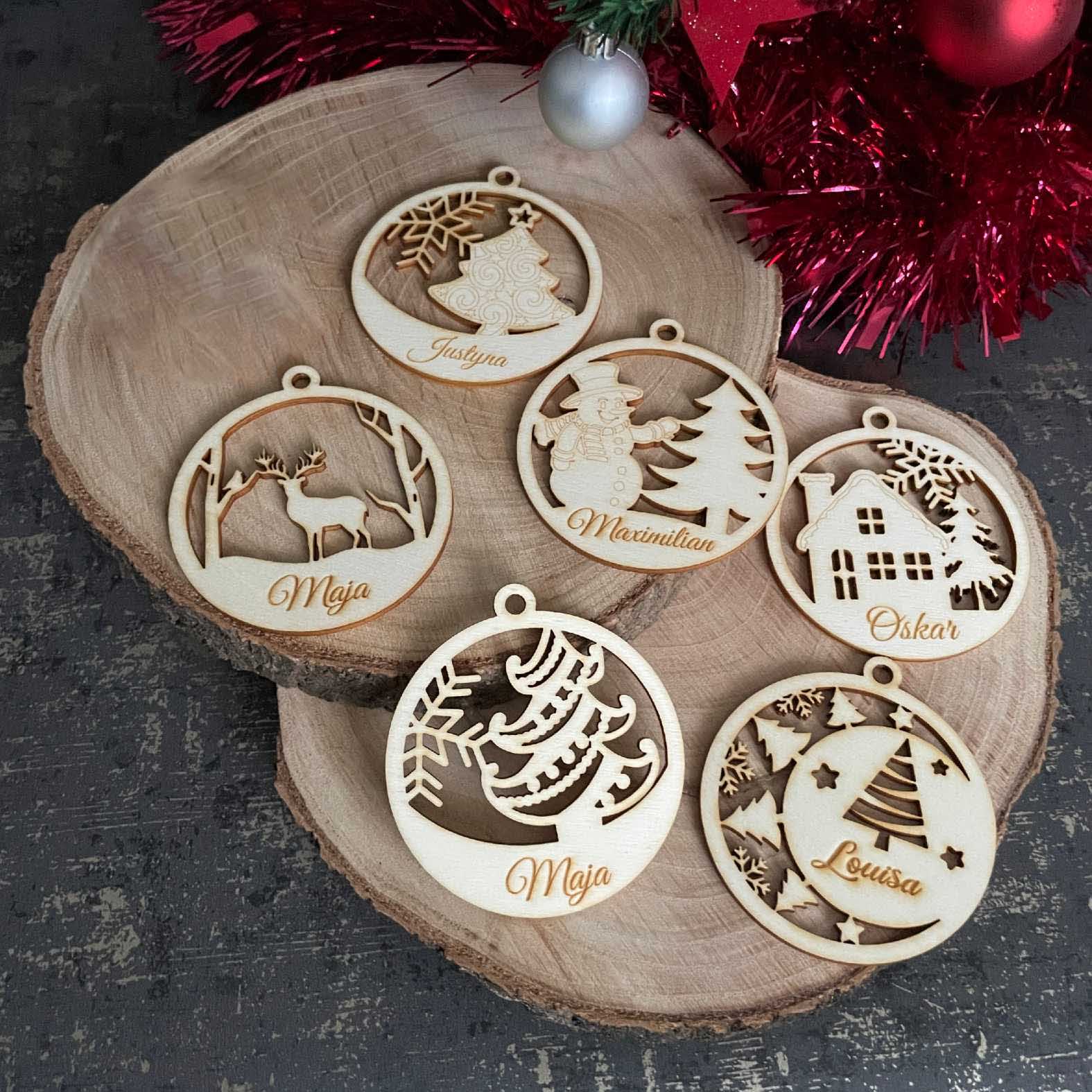 Weihnachten Kugel Anhänger aus natürlichem Birkensperrholz mit Wunschnamen - FOTOFOL