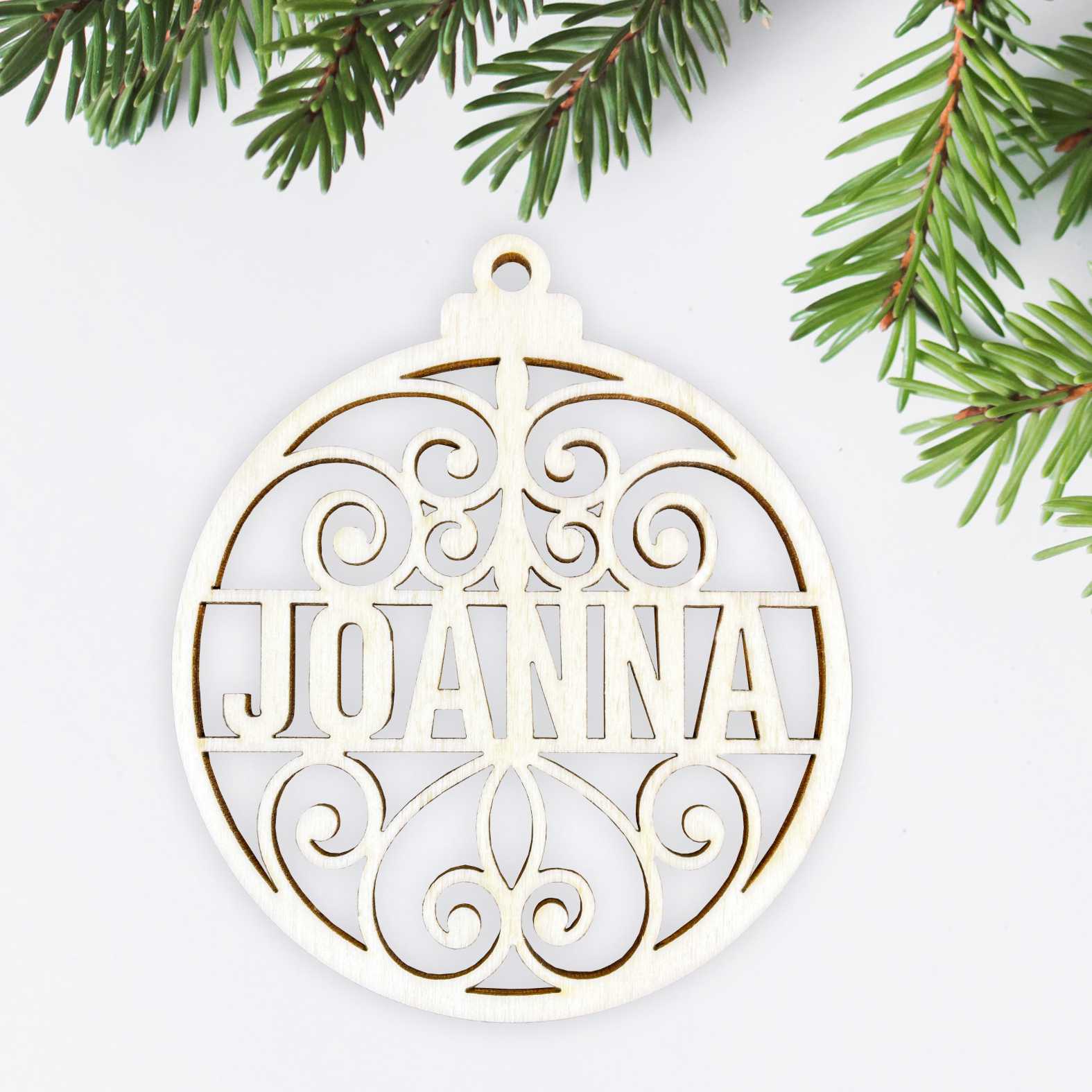Weihnachtsbaumkugel aus natürlichem Birkensperrholz mit Namen - Ornament - FOTOFOL