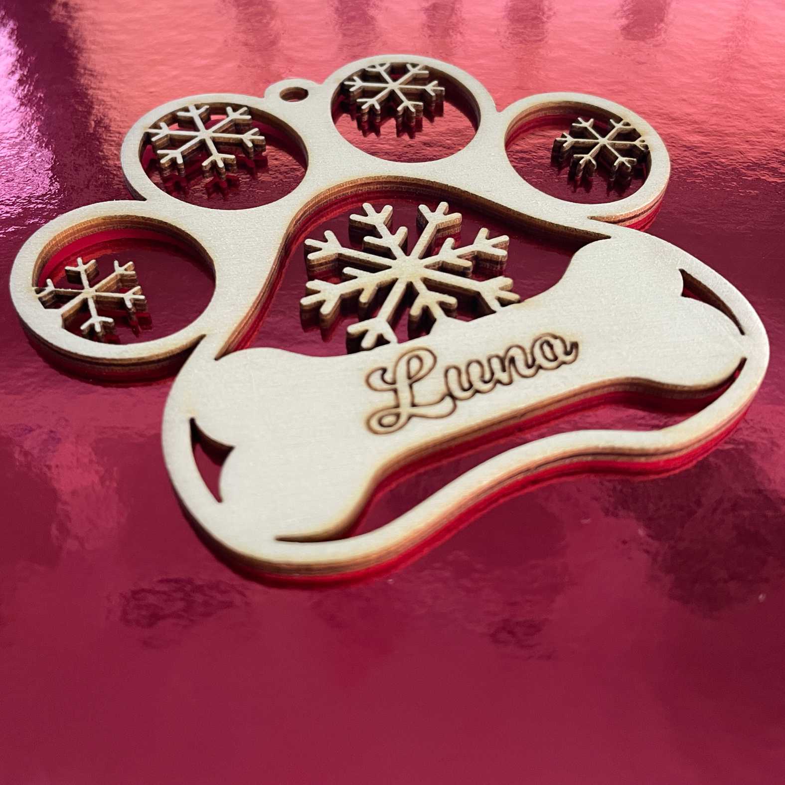 FOTOFOL Personalisierte Weihnachtskugeln aus Holz | Christbaumkugeln mit Namen | Schmücken Sie Ihren Baum mit bezaubernden Weihnachtskugeln aus Holz | Gestalte deine personalisierten Weihnachtskugeln ganz einfach selbst und schaffe so eine bleibende Erinnerung