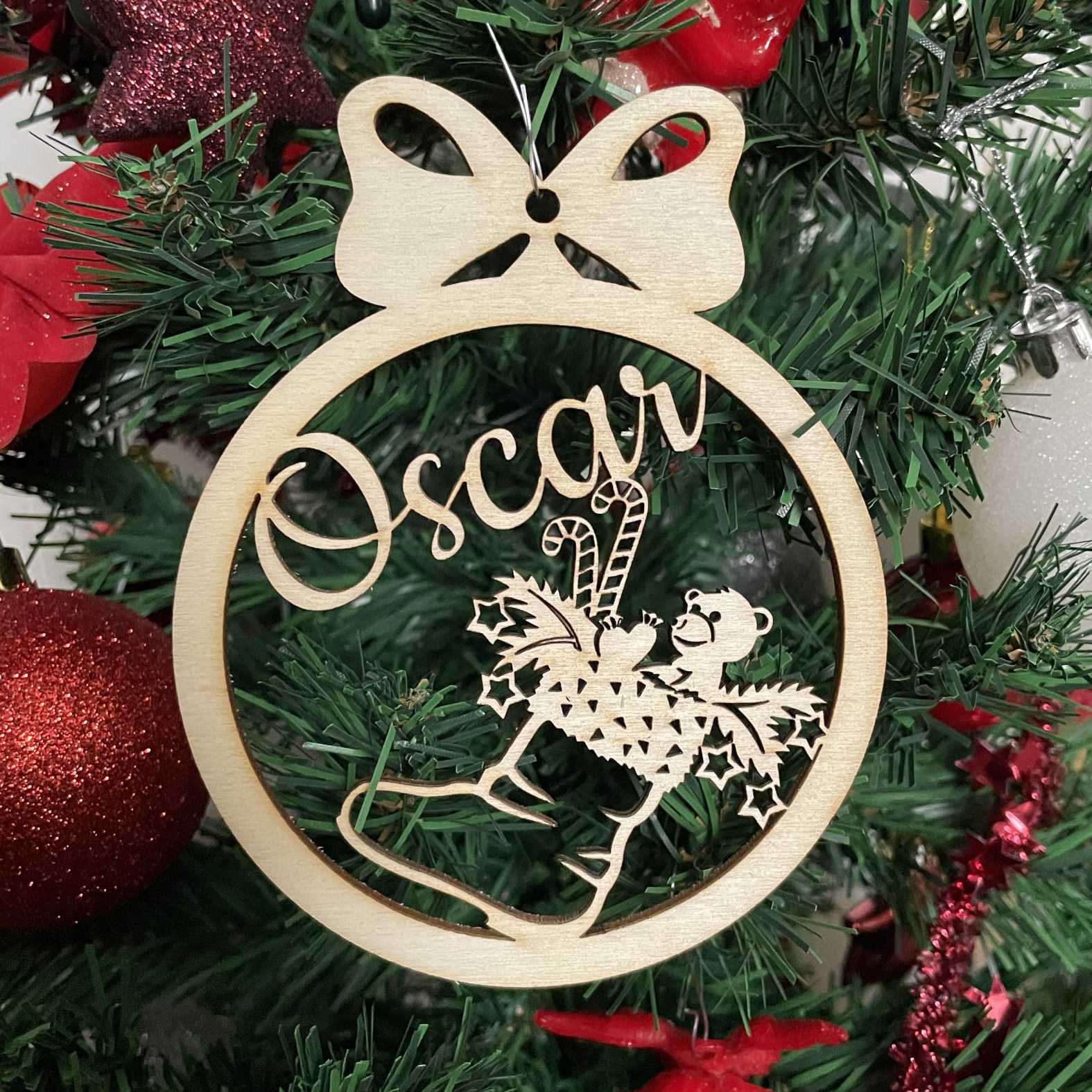 FOTOFOL Personalisierte Weihnachtskugeln aus Holz | Christbaumkugeln mit Namen | Schmücken Sie Ihren Baum mit bezaubernden Weihnachtskugeln aus Holz | Gestalte deine personalisierten Weihnachtskugeln ganz einfach selbst und schaffe so eine bleibende Erinnerung