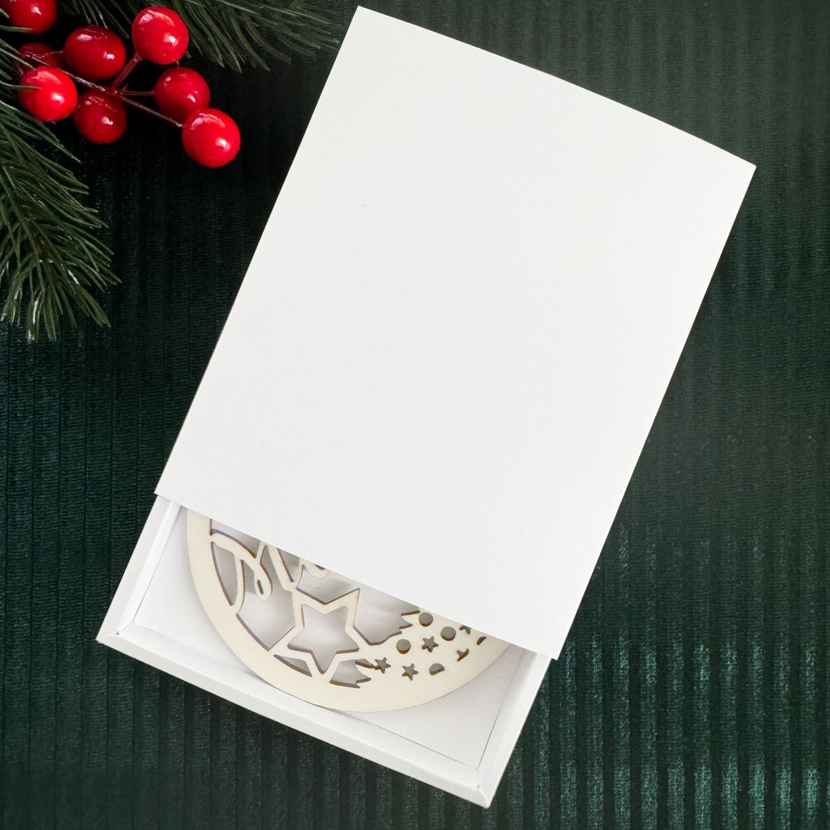 FOTOFOL Personalisierte Weihnachtskugeln aus Holz | Christbaumkugeln mit Namen | Schmücken Sie Ihren Baum mit bezaubernden Weihnachtskugeln aus Holz | Gestalte deine personalisierten Weihnachtskugeln ganz einfach selbst und schaffe so eine bleibende Erinnerung