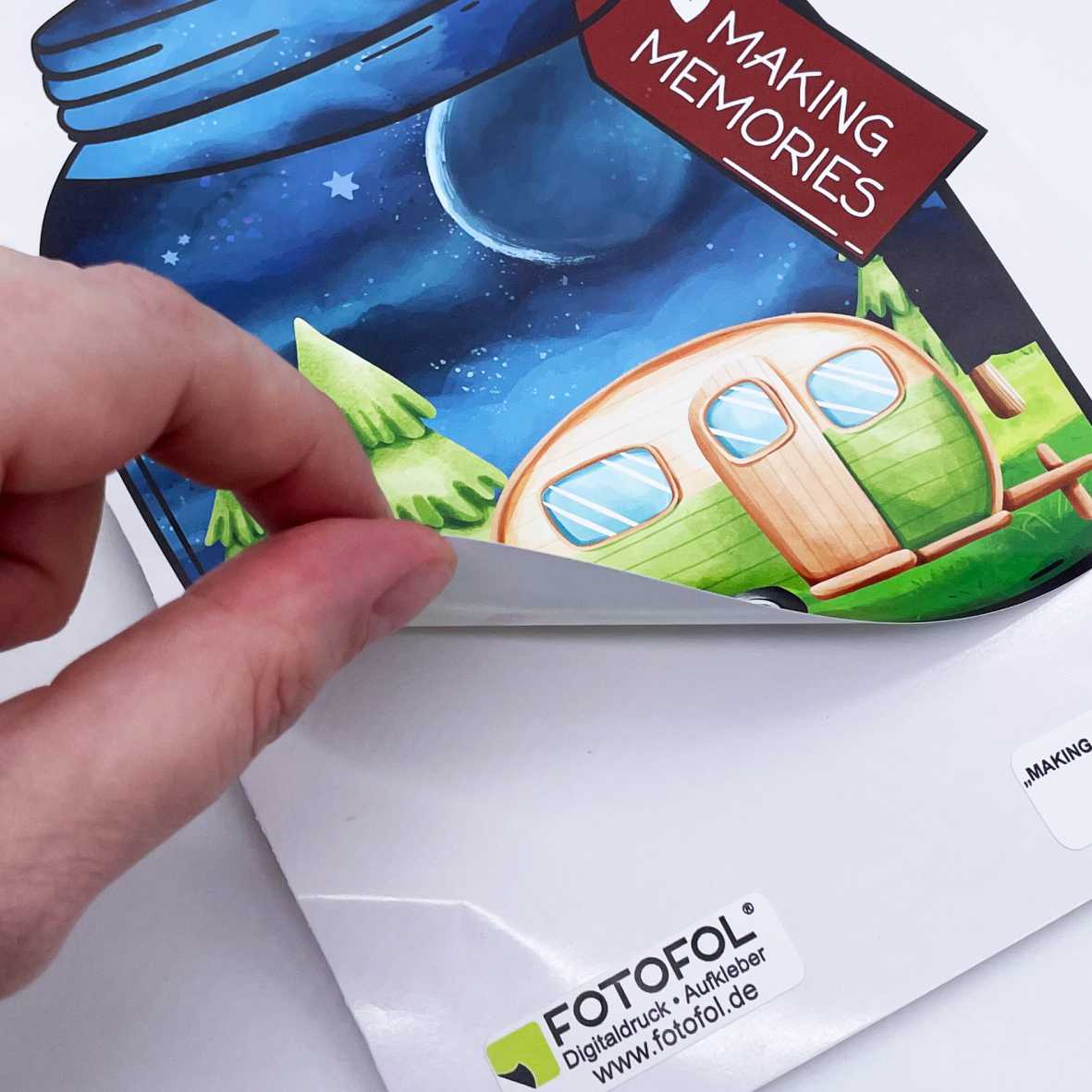 Aufkleber "Making Memories"- Aufkleber 14x17cm selbstklebend für alle Campingfans - perfekt für Möbel, Wand, Laptop, Tagebuch - FOTOFOL