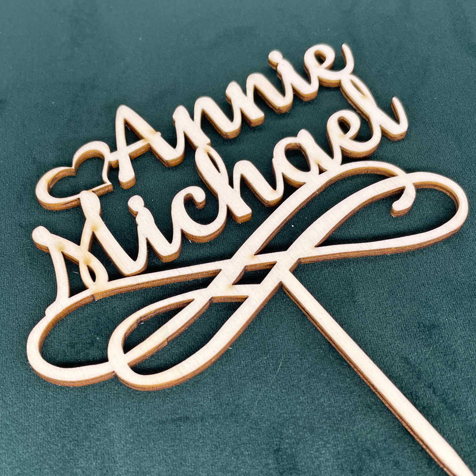 CAKE TOPPER mit personalisierten Wunschname aus Holz - Tortendeko & Kuchendeko - FOTOFOL