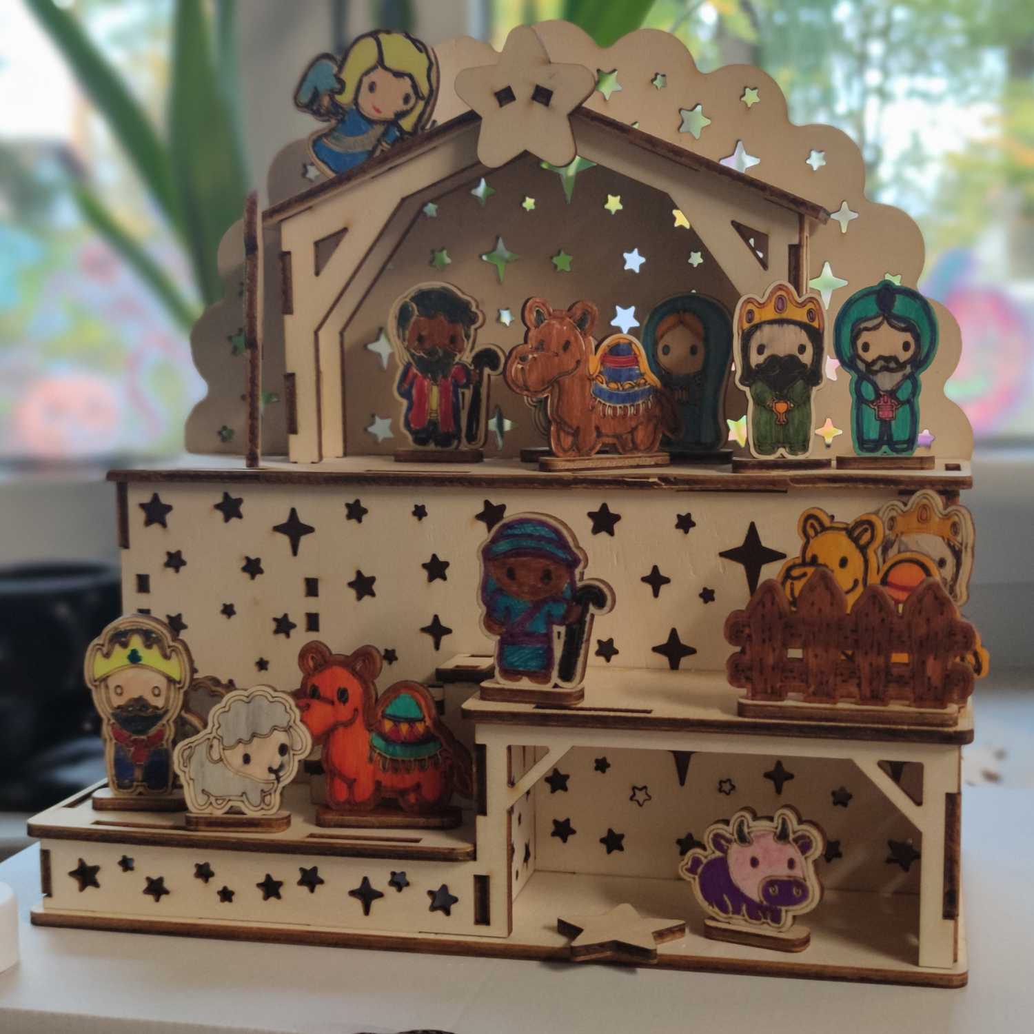 Bastelset Weihnachtskrippe aus Birkensperrholz - Große Krippe zum bemalen - FOTOFOL