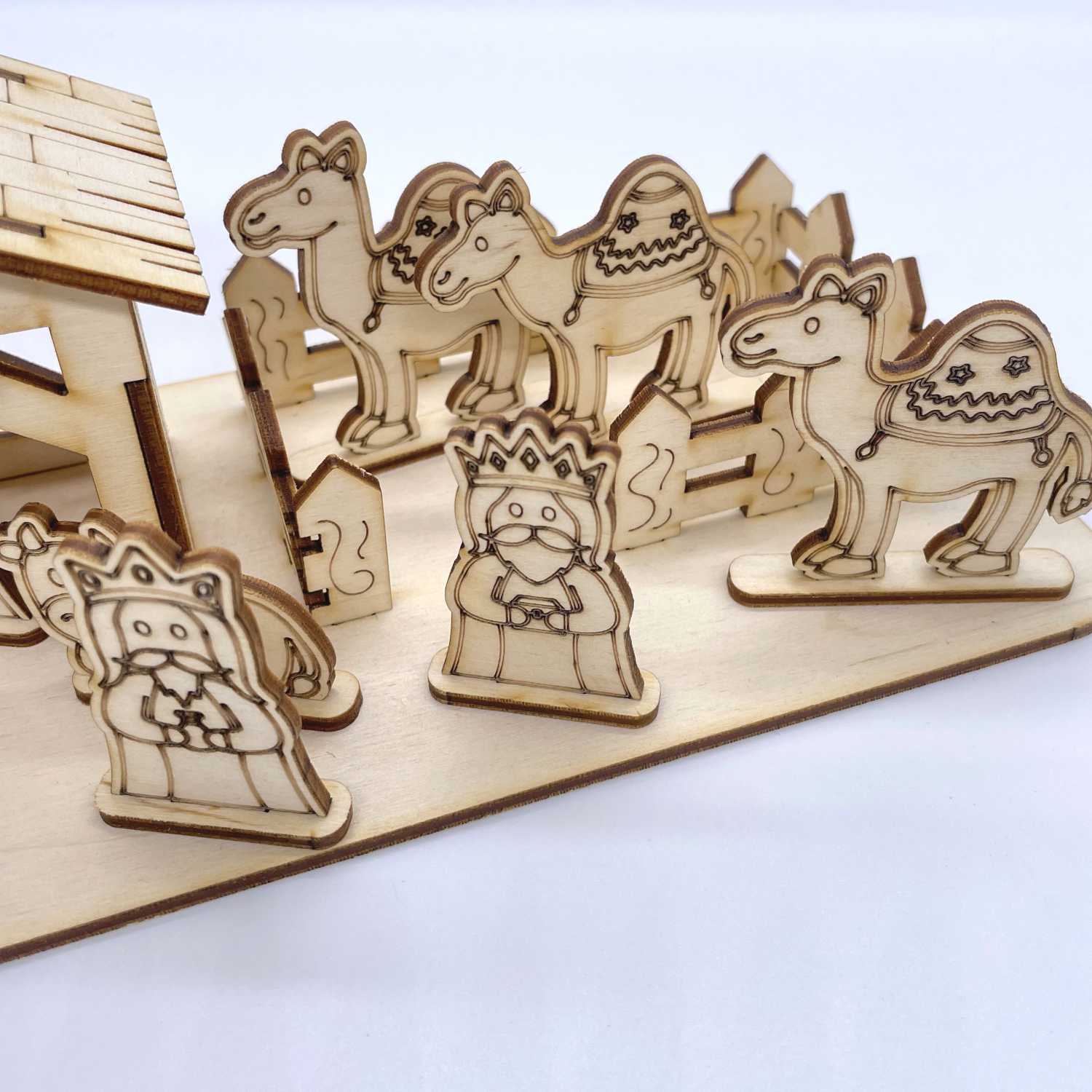 Bastelset Weihnachtskrippe aus Birkensperrholz - Krippe, Krippenfiguren zum bemalen - FOTOFOL