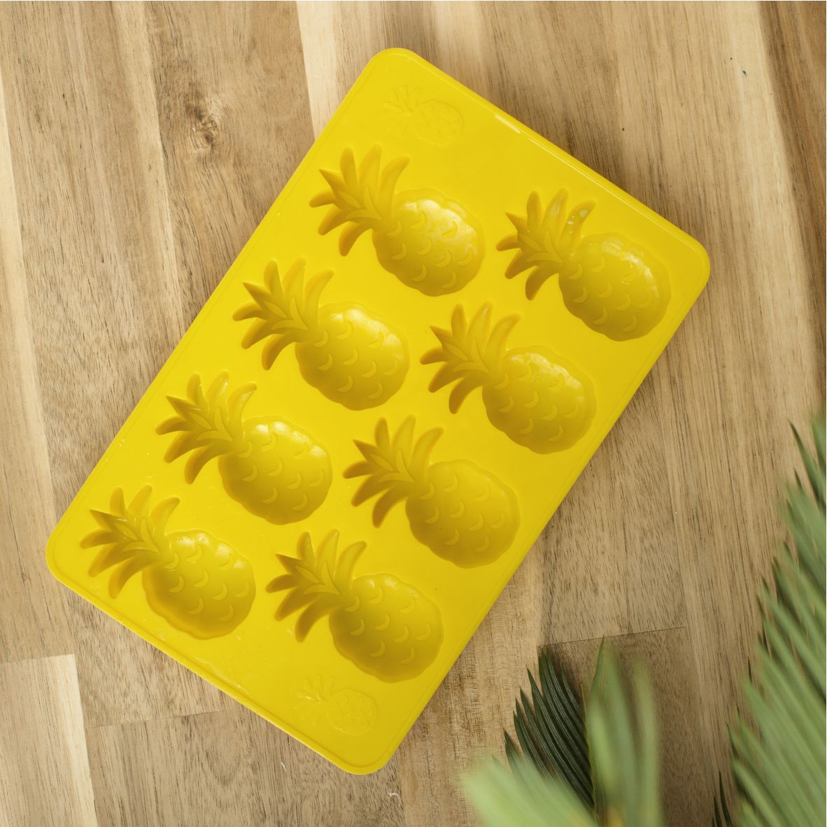 ThumbsUp! Eiswürfelform "Ananas" Silikon gelb