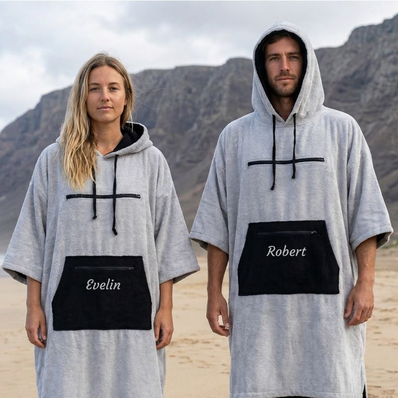 Badeponcho Unisex aus 100% Baumwolle PERSONALISIERT mit Name Kapuzen-Bademantel