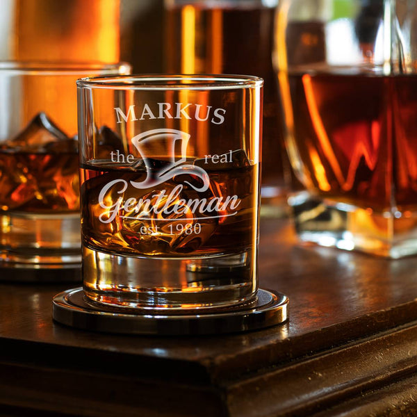 Personalisiertes Whiskey Glas "The real gentleman" mit Name und Geburtsjahr