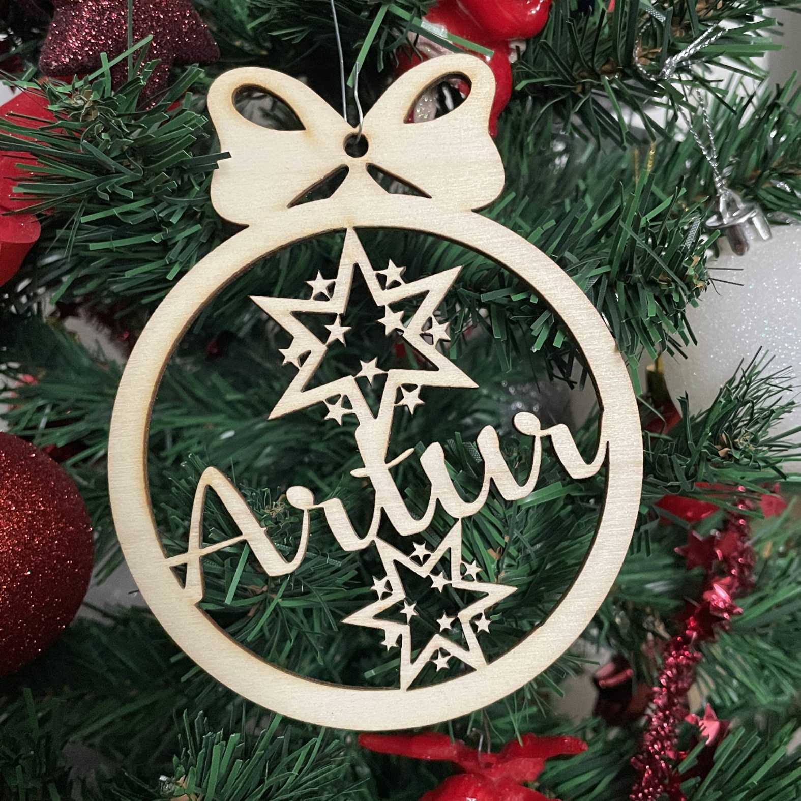 FOTOFOL Personalisierte Weihnachtskugeln aus Holz | Christbaumkugeln mit Namen | Schmücken Sie Ihren Baum mit bezaubernden Weihnachtskugeln aus Holz | Gestalte deine personalisierten Weihnachtskugeln ganz einfach selbst und schaffe so eine bleibende Erinnerung
