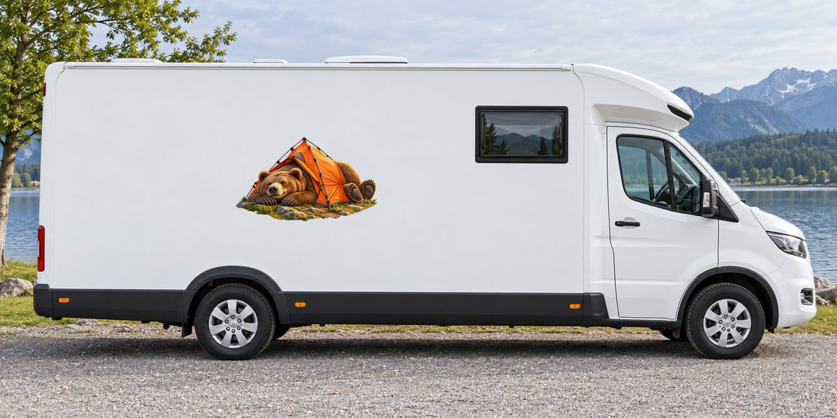 Bär im Minizelt – Beispiel am Wohnmobil