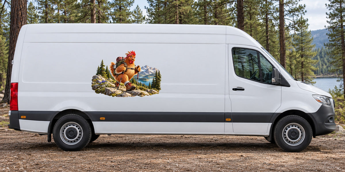 Huhn mit Wanderstöcken – Beispiel am Kastenwagen